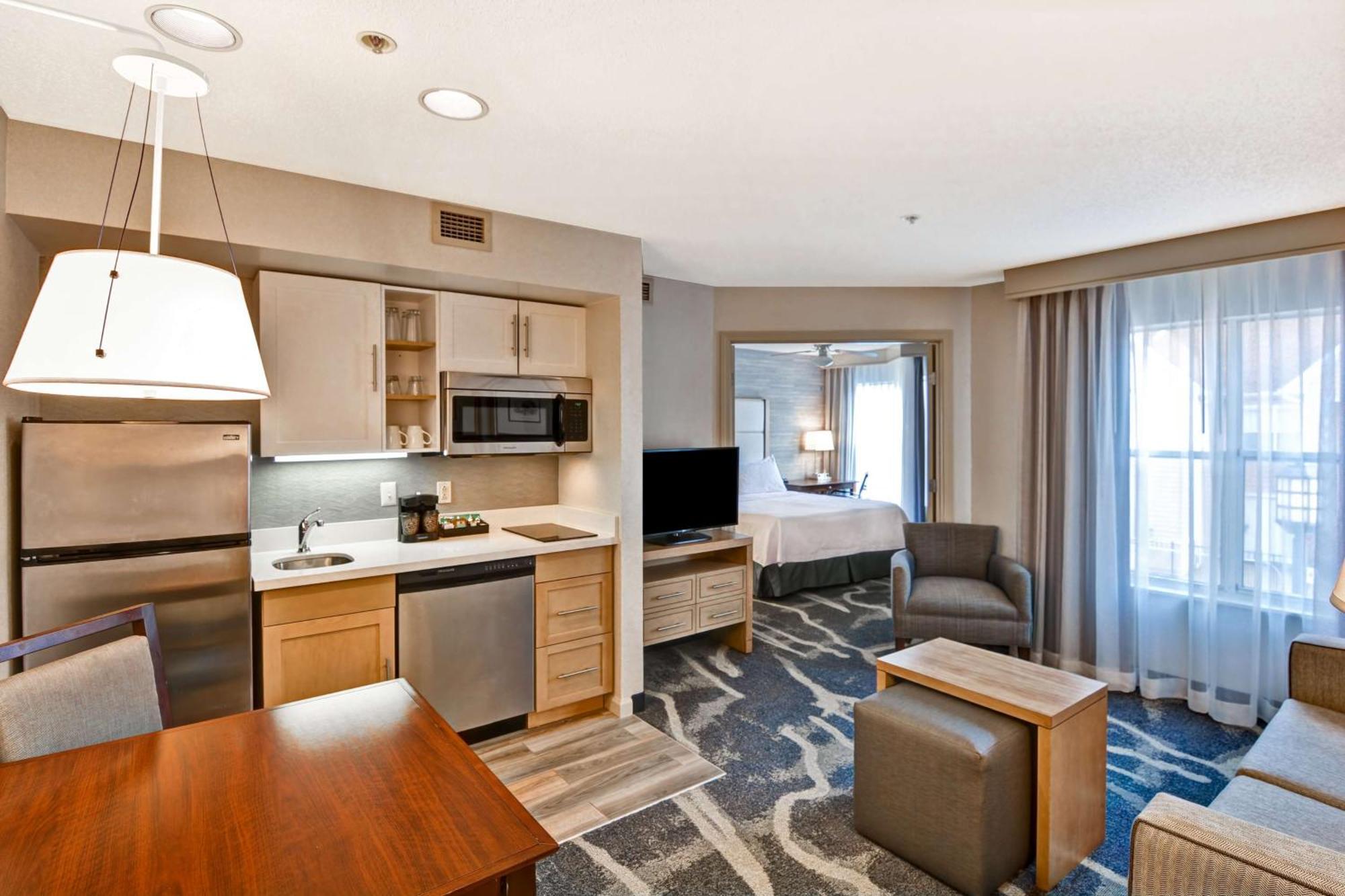 Homewood Suites By Hilton Windsor Locks Hartford Екстер'єр фото