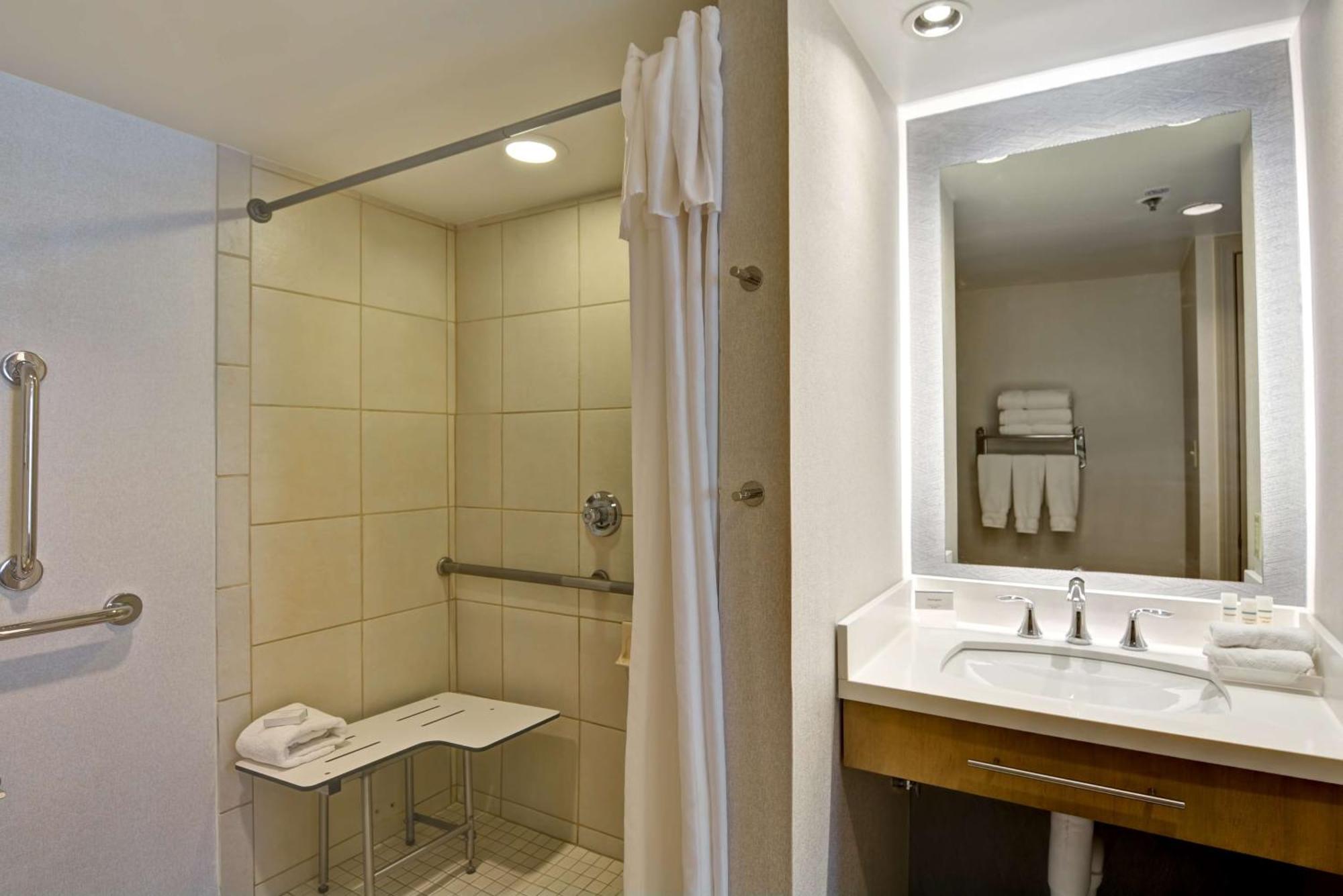 Homewood Suites By Hilton Windsor Locks Hartford Екстер'єр фото