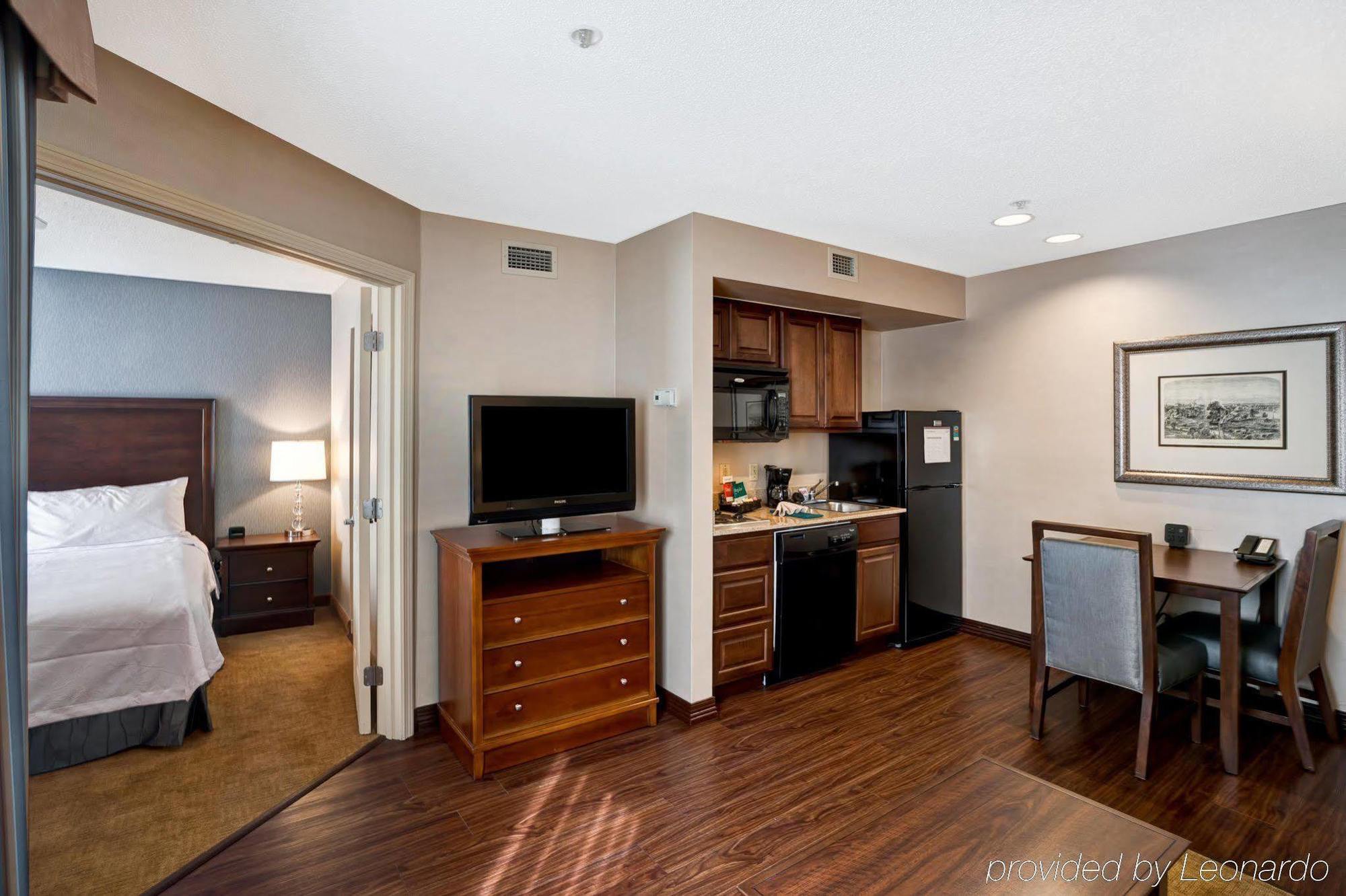 Homewood Suites By Hilton Windsor Locks Hartford Екстер'єр фото